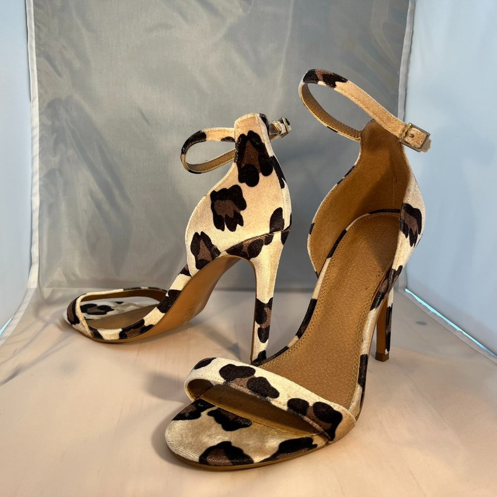 Leopard Print Strappy Dress Heels Size 7